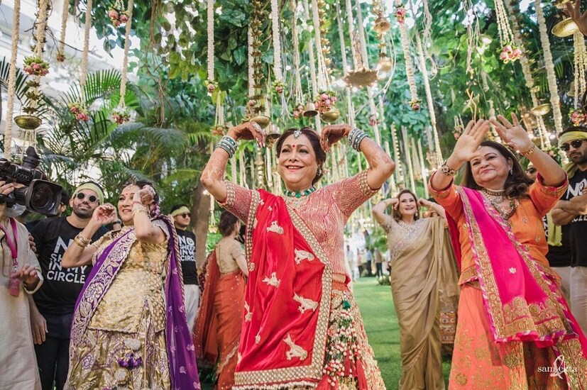 *ছেলের বিয়েতে টিনা অম্বানির ডান্স পারফর্মেন্স। (Image: Instagram)
