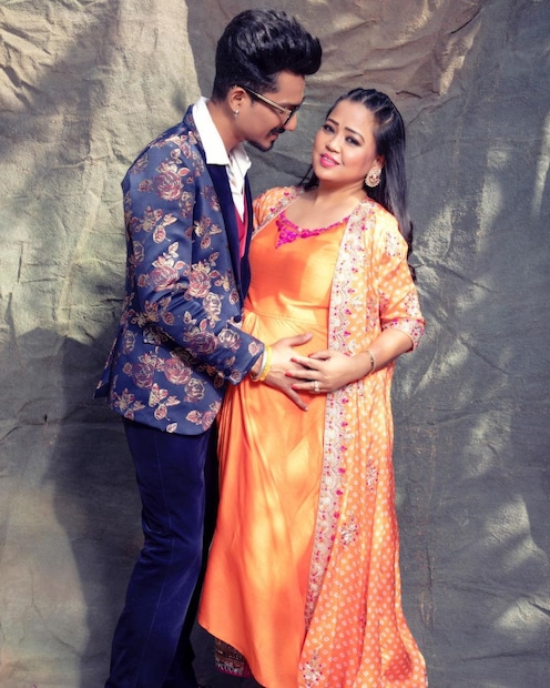*ভারতী সিং এবং হর্ষ লিম্বাচিয়া ব্যস্ত ফটোশ্যুটে। (Image: Instagram)