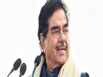 আসানসোলে এগিয়ে শত্রুঘ্ন৷ 