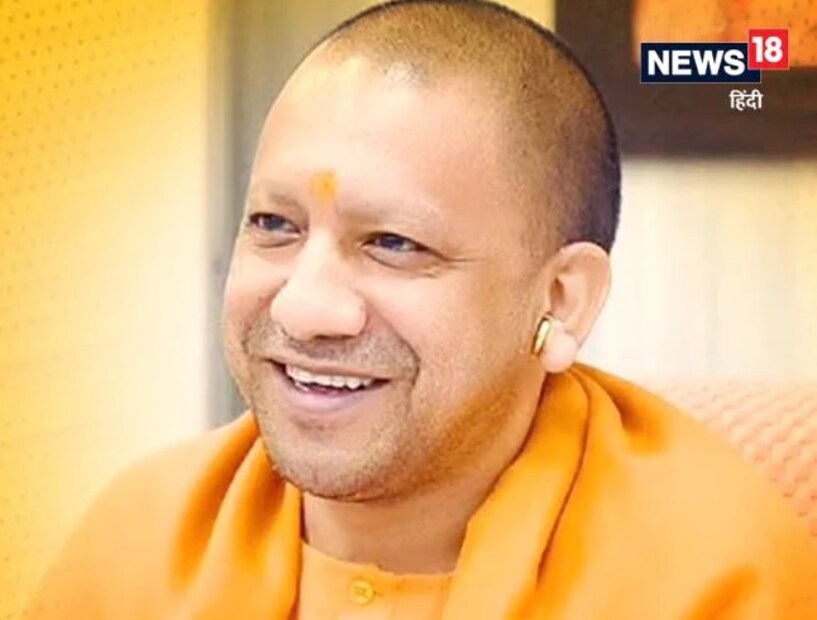  মনে ঘুরে-ফিরে ভেসে বেড়ায় শৈশবের স্মৃতি। শশী বলেন, ছোটবেলায় যোগী অন্য রকম স্বভাবের ছিলেন। একটু গম্ভীর প্রকৃতির ছিলেন বলেই হয়তো সন্ন্যাসের পথে হেঁটেছেন তাঁর ভাই, উদাস ভাবে জানালেন শশী।