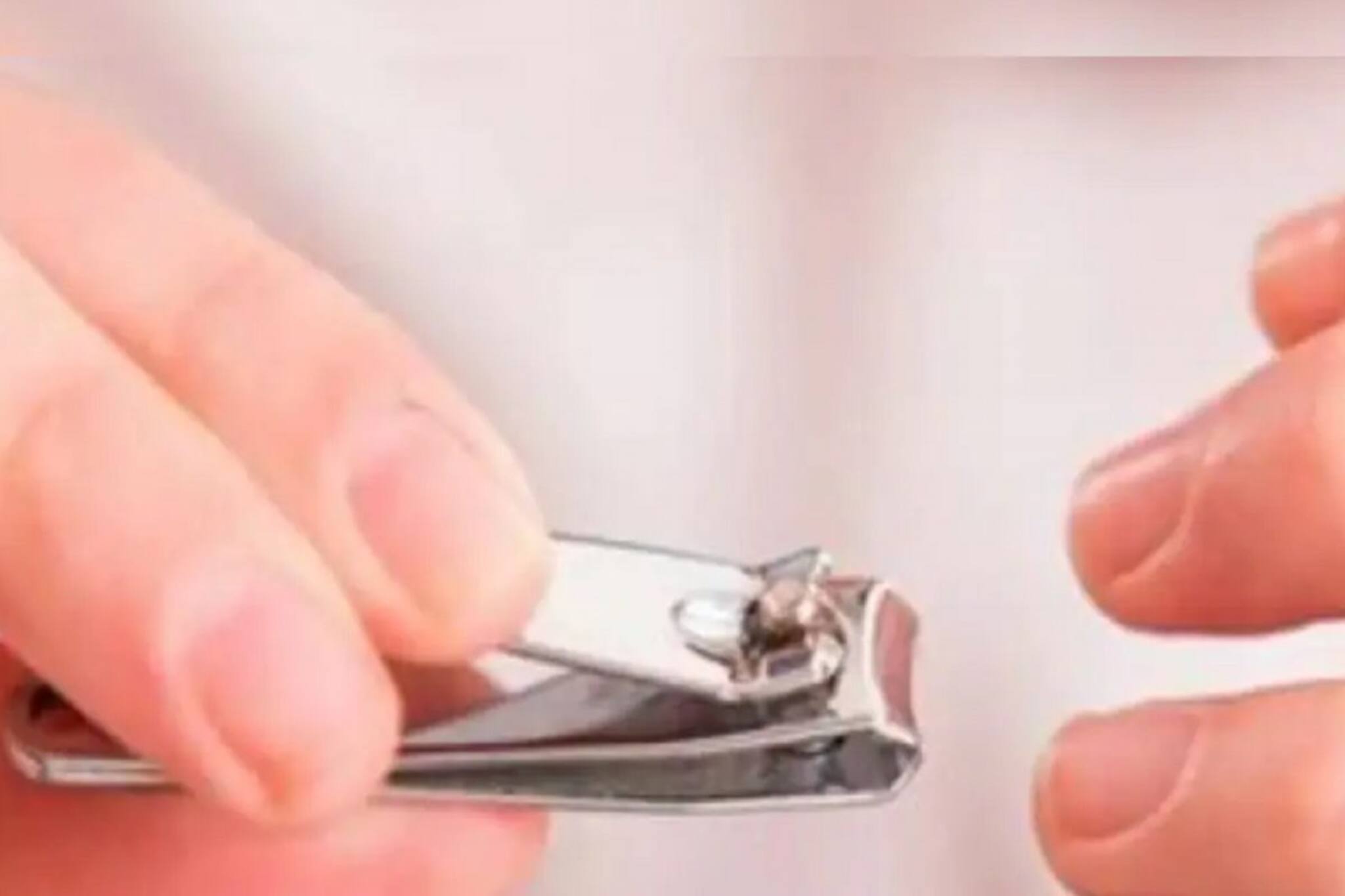 সূর্যাস্তের পরে নখ কাটা কুসংস্কার নয়, এর পিছনে লুকিয়ে রয়েছে অন্য কারণ!