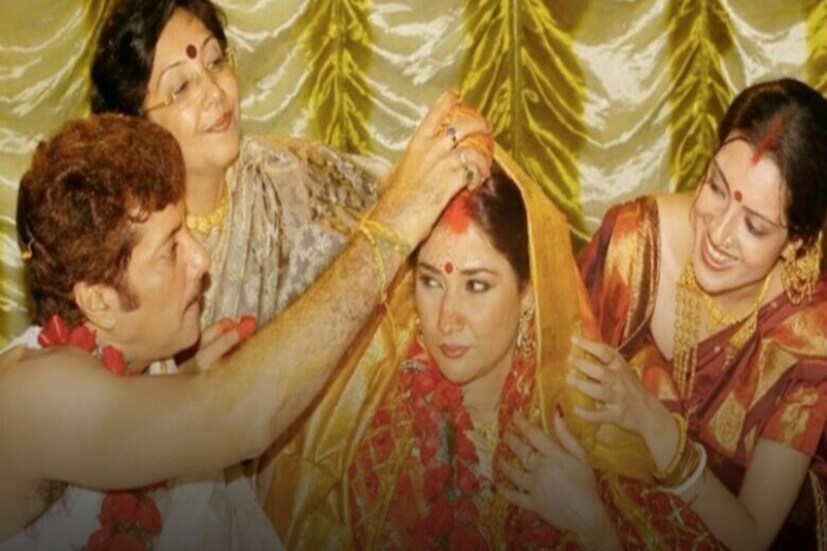বসেছিল চাঁদের হাট। মাত্র ১৪ বছর আগেই চার-হাত এক হয়েছিল অভিষেক চট্টোপাধ্যায় সংযুক্তার। টালিগঞ্জের প্রথম সারির নায়ক নায়িকা থেকে সঙ্গী অনুরাগীদের উপস্থিতিতে একেবারে বাঙালি ঐতিহ্য মেনেই হয়েছিল সেই বিয়ের অনুষ্ঠান। 