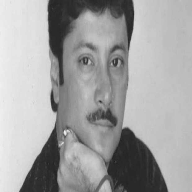 নব্বইয়ের দশকে একাধিক হিট ছবিতে অভিনয় করেছেন অভিষেক চট্টোপাধ্যায়। ১৯৮৬সালে তরুণ মজুমদারের ছবি 'পথভোলা' দিয়ে বড় পর্দায় পথচলা তাঁর। প্রাণের চেয়েও প্রিয়, গীত সংগীত, তুফান, সুজন সখী, অমর প্রেমের মতো ছবিতে দাপুটে অভিনয় করেছেন তিনি। একক নায়ক হিসেবেও বেশ কয়েকটি ছবিতে অভিনয় করেছিলেন তিনি। কাজ করছিলেন ছোট পর্দাতেও। কিন্তু তারই মাঝে ঘটে গেল অঘটন। 