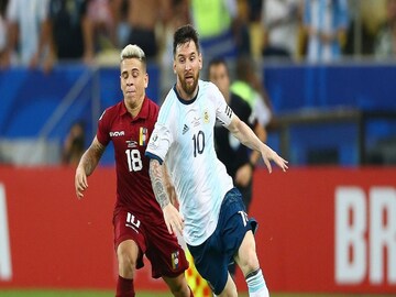 মেসির জাদুতে সহজ জয় আর্জেন্টিনার
