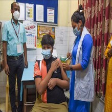 ১২-১৪ বছরের ১ কোটি কিশোর কিশোরী পেল কোভিড টিকার প্রথম ডোজ: স্বাস্থ্যমন্ত্রী ১২-১৪ বছরের ১ কোটি কিশোর কিশোরী পেল কোভিড টিকার প্রথম ডোজ: স্বাস্থ্যমন্ত্রী