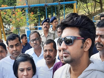 সাংসদ অভিনেতা দেব