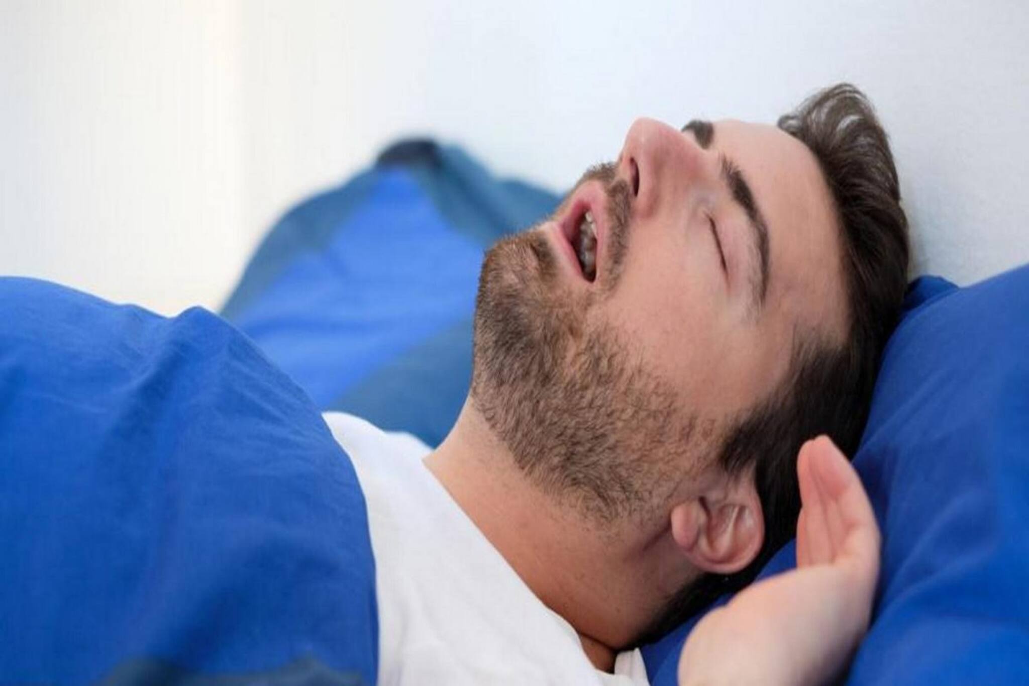 হাঁ করে ঘুমোচ্ছেন? শুষ্ক মুখের সমস্যা এড়াতে মেনে চলুন সহজ কয়েকটি টিপস