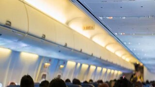 Travel Tips:  tips for surviving long time travel in economy flightsTravel Tips:  tips for surviving long time travel in economy flights- Photo-File 