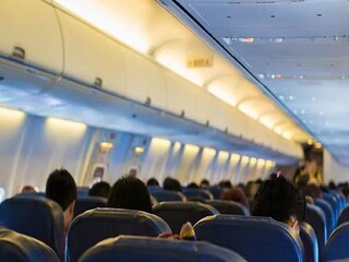 Travel Tips:  tips for surviving long time travel in economy flightsTravel Tips:  tips for surviving long time travel in economy flights- Photo-File 