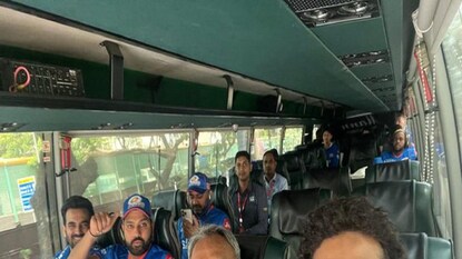 MI vs DC, Sachin Tendulkar is with Mumbai Idians team- Photo Courtesy- Sachin Tendulkar/Twitter MI vs DC, Sachin Tendulkar is with Mumbai Idians team- Photo Courtesy- Sachin Tendulkar/Twitter