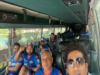 MI vs DC, Sachin Tendulkar is with Mumbai Idians team- Photo Courtesy- Sachin Tendulkar/Twitter 