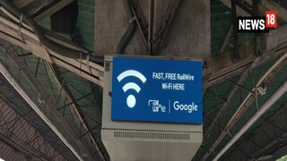 এর পরের স্ক্রিনে Other Payment Options এর অধীনে UPI লেখার উপরে ট্যাপ করে কপি করা নিজের UPI IP পেস্ট করে Pay অপশন সিলেক্ট করে নিন
এবার আপনার ফোনে একটি SMS আসবে। এই SMS এর মধ্যে থাকা লিঙ্কে ট্যাপ করলে UPI অ্যাপ পেমেন্টের অপশন চলে আসবে
UPI পিন দিয়ে পেমেন্ট সম্পূর্ণ করে IRCTC Rail Connect অ্যাপে ফিরে এলে আপনার টিকিট কাটার প্রক্রিয়া শেষ হবে। এর পরে আপনার কাছে টিকিটের ইমেল পাঠিয়ে দেওয়া হবে।