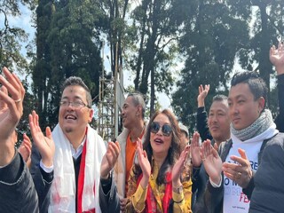 দার্জিলিং দখল করল অজয় এডওয়ার্ডের হামরো পার্টি৷ 