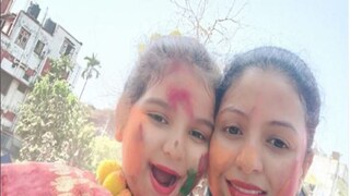 Mohammed Shami and Hasin Jahan's daughter perform during dol utsav -Photo Courtesy- Hasin Jahan/Instagram 