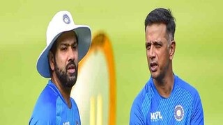 দ্বিতীয় টেস্টে নামার আগে গভীর আলোচনায় ভারতের কোচ এবং অধিনায়ক দ্বিতীয় টেস্টে নামার আগে গভীর আলোচনায় ভারতের কোচ এবং অধিনায়ক