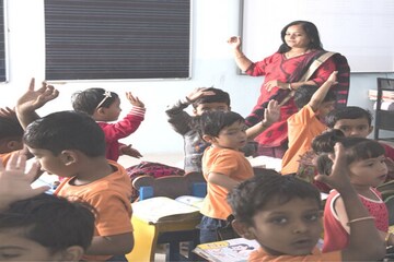 নারীবাদী আন্দোলনের সঙ্গে কীভাবে যুক্ত বেগুনি রং, জানেন?