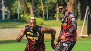 ব্যাটে, বলে নয়! ফুটবলে নজর কাড়লেন আন্দ্রে রাসেল ব্যাটে, বলে নয়! ফুটবলে নজর কাড়লেন আন্দ্রে রাসেল