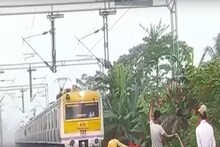 থামল না লোকাল, হাওড়ায় শেষ মুহূর্তে প্রাণে বাঁচলেন অবরোধকারীরা, দেখুন ভিডিও...