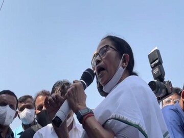 নিজস্ব চিত্র