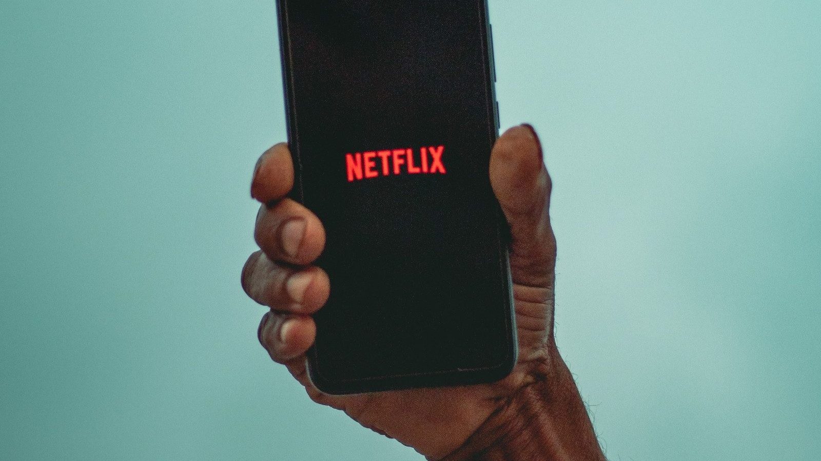 Netflix ইউজারদের মাথায় হাত, আর পাসওয়ার্ড শেয়ার করে দেখা যাবে না শো