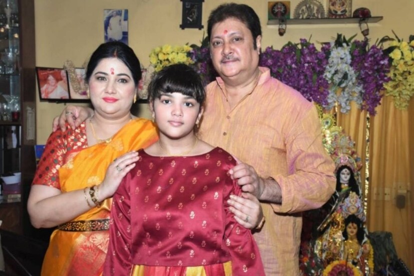 ঘরোয়া সেই পুজোয় ছিল নিষ্ঠা ও আন্তরিকতার ছোঁয়া৷ 