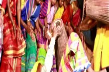 প্রকৃতির পুজো করে, প্রকৃতির দেওয়া রঙে বাহা পরবে সামিল আদিবাসীরা প্রকৃতির পুজো করে, প্রকৃতির দেওয়া রঙে বাহা পরবে সামিল আদিবাসীরা