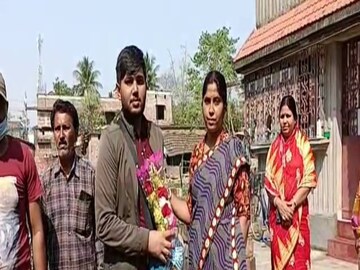 ভারতীয় দূতাবাসের তৎপরতায় দেশে ফিরলেন সুমন