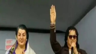 কিংবদন্তি শিল্পী প্রয়াত লতা মঙ্গেশকর ও বাপ্পি লাহিড়ীর মূর্তি তৈরি করে তিনি সকলের নজর কেড়ে নিয়েছেন কিংবদন্তি শিল্পী প্রয়াত লতা মঙ্গেশকর ও বাপ্পি লাহিড়ীর মূর্তি তৈরি করে তিনি সকলের নজর কেড়ে নিয়েছেন