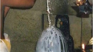 মনে করা হয়, সব রীতিনীতি মেনে এদিন মহাদেবের পুজো করলে সব বাধাবিঘ্ন দূর হয়