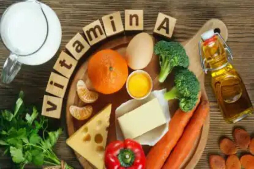 ভিটামিন এ আমাদের চুল আর্দ্র রাখে৷ সাহায্য করে চুল বাড়তে বা লম্বা হতেও৷ গাজর, রাঙা আলু, কুমড়ো টোম্যাটোর মতো ভিটামিন এ সমৃদ্ধ খাবার রাখুন ডায়েটে৷ 