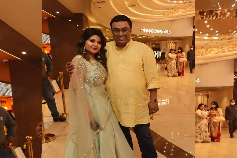 তাঁর আরও সংযোজন, ‘‘আশা করছি একইরকম ফিডব্যাক ছবি মুক্তির পরেও পাব ।এখন সবে ট্রেলার লঞ্চ হয়েছে ।দর্শকদের মধ্যে ট্রেলার নিয়ে যথেষ্ট উত্তেজনা রয়েছে । ম্যাজিক এবং মিরাকেল বলতে যা বোঝায় এই ছবির গল্পে এই দুটো জিনিসই দেখা যাবে।&quot;