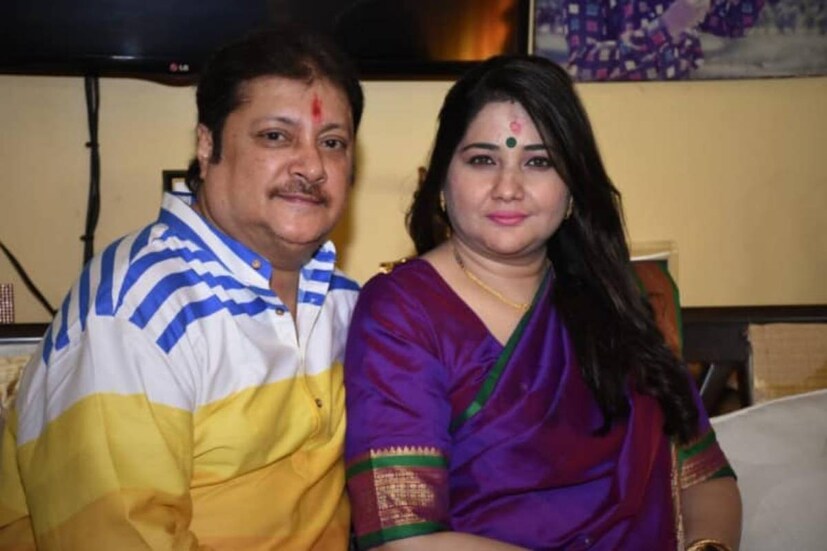 পুজোর দিনগুলি নতুন সাজে সেজে সপরিবার ছবি পোস্ট করতেন অভিষেক৷ 