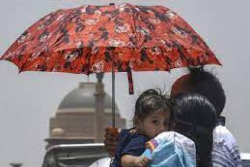 রোদে বার হলে সব সময় ছাতা রাখুন সঙ্গে৷ সূর্যরশ্মি থেকে বাঁচতে টুপি পরুন৷ ঘাম হলে মুছে ফেলুন তোয়ালে দিয়ে৷ ঢিলেঢালা ও হাল্কা রঙের পোশাক পরুন শরীরের তাপমাত্রা সঠিক বজায় রাখতে৷ ঘর ঠান্ডা রাখার জন্য দরজা ও জানালায় ভারী পর্দা লাগান৷ টাঙাতে পারেন জলে ভেজা খসখসও৷ 