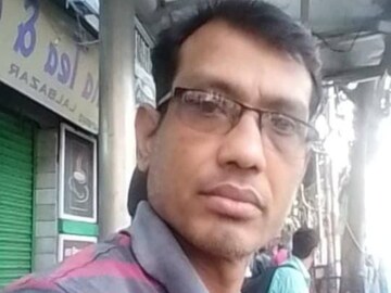 লালবাজারে উল্টোদিকে চা  এর দোকানে কাজ করতেন বাপ্পা