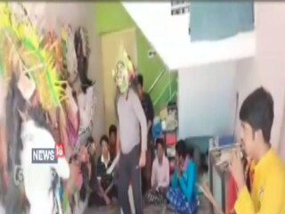 নিরন্তর তাঁদের খোঁজ চালিয়ে যান ছৌ নাচ পাগল দ্বিতীয় বর্ষের ছাত্র