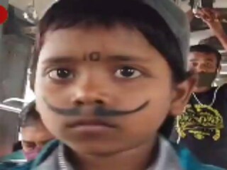 বিষাদমাখা মুখে সে জানায়, স্কুল গেলে চলবে না