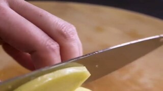 অধিকাংশ কাটিংয়ের নামেই আছে ফরাসি প্রভাব, ছবি-ইনস্টাগ্রাম