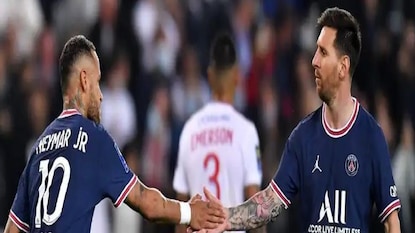 Viral Video: lionel messi and neymar booed by paris saint germain fans Viral Video: lionel messi and neymar booed by paris saint germain fans