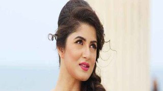 বিপদে শ্রাবন্তী