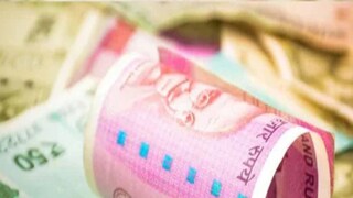 মহিলারা অন্যদের স্বাস্থ্যের উপর নজর রাখেন এবং নিজেদেরকে অবহেলা করে। পরে তাঁদের এমন রোগ হতে পারে যা আপনার সঙ্গীর স্বাস্থ্যের জন্য ঝুঁকিপূর্ণ। তাঁকে স্বাস্থ্য বিমা উপহার দিন, যাতে তিনি ভবিষ্যতের চিকিৎসা বিলের কথা চিন্তা না করে সুন্দর জীবনযাপন করতে পারেন। মহিলারা অন্যদের স্বাস্থ্যের উপর নজর রাখেন এবং নিজেদেরকে অবহেলা করে। পরে তাঁদের এমন রোগ হতে পারে যা আপনার সঙ্গীর স্বাস্থ্যের জন্য ঝুঁকিপূর্ণ। তাঁকে স্বাস্থ্য বিমা উপহার দিন, যাতে তিনি ভবিষ্যতের চিকিৎসা বিলের কথা চিন্তা না করে সুন্দর জীবনযাপন করতে পারেন।