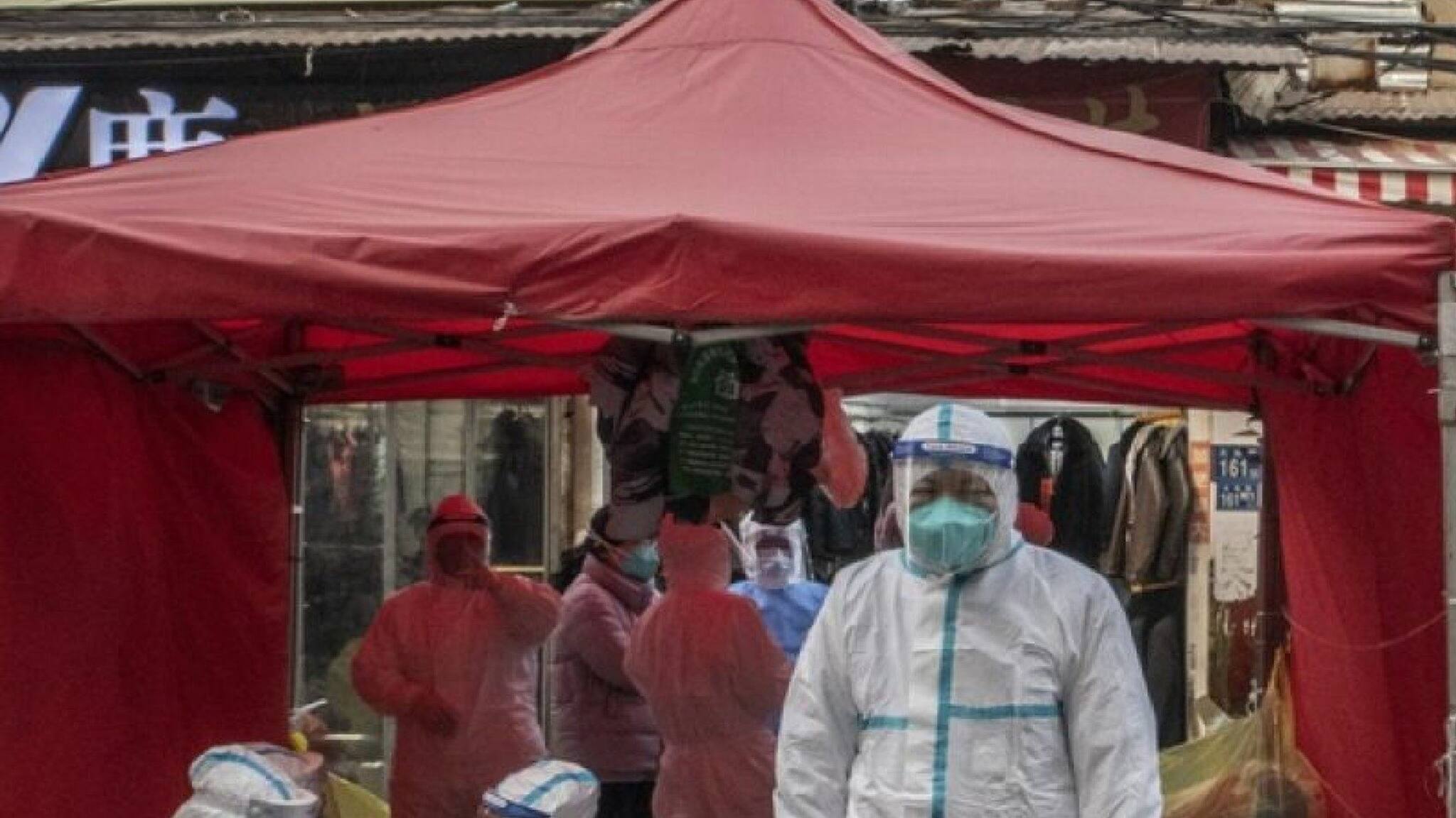 Covid Situation In China: চিনের হাসপাতালে করোনা রোগীর ভিড়, ফের আশঙ্কা! এবার কি নতুন কোনও স্ট্রেন?