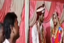 চরম নাটকীয় মুহূর্ত! কনের গলায় মালা পরাতে যাওয়ার পথেই রাস্তা রুখে দিল প্রেমিক