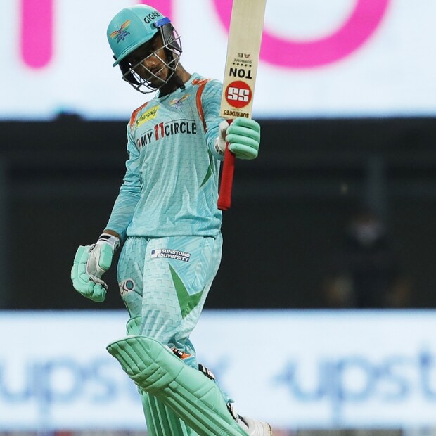 ২০১৮ অনূর্ধ্ব-১৯ এশিয়া কাপে এই ছেলে শ্রীলঙ্কার বিরুদ্ধে ২৮ বলে ৫২ রান করে সাড়া ফেলে দিয়েছিলেন। এবার সেই আয়ূষ বাদোনি আইপিএলের অসাধারণ পারফর্ম করলেন।