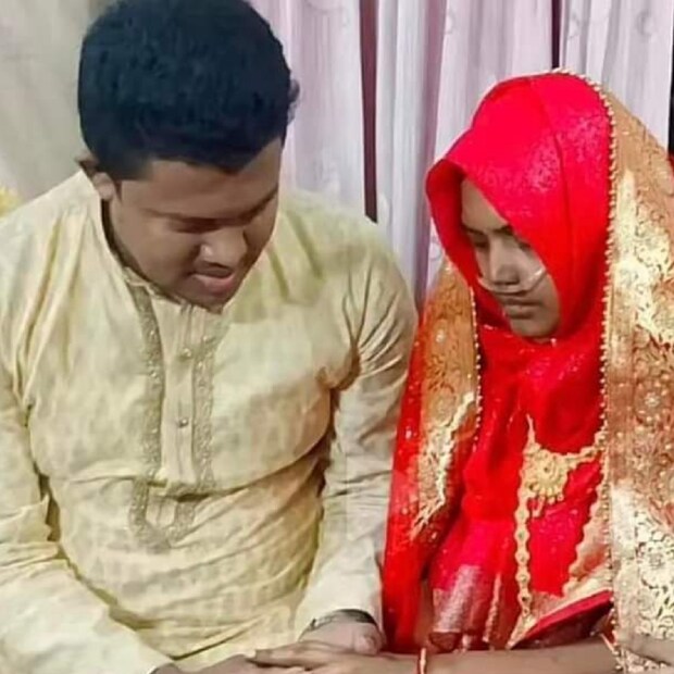 ফাহমিদা অন্য এক ভালবাসার গল্প লিখে গেলেন। জীবনের শেষ ১১ দিন তিনি ছিলেন সব থেকে সুখী। মাত্র ১১ দিনের সংসার। বাংলাদেশের ফাহমিদা চলে গেলেন সংসার ফেলে।