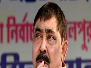কী এমন সমস্যা হল অনুব্রতর? 