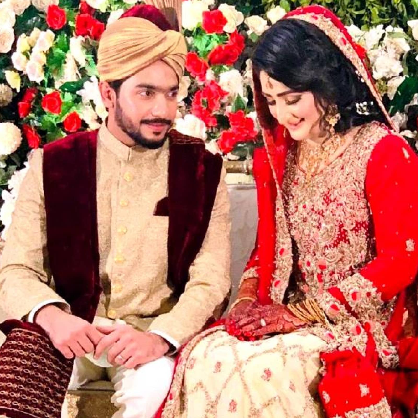 বিসমা তাঁর স্বামীরেও প্রশংসা করেছেন। তিনি জানিয়েছেন, স্বামীর সমর্থনেই তিনি মা হওয়ার পরও আবার দেশের জার্সি গায়ে মাঠে ফিরতে পেরেছেন। ২০০৬ সাল থেকে পাকিস্তানের হয়ে ক্রিকেট খেলেন বিসমা। এখন তিনিই তো মেয়েদের বড অনুপ্রেরণা।