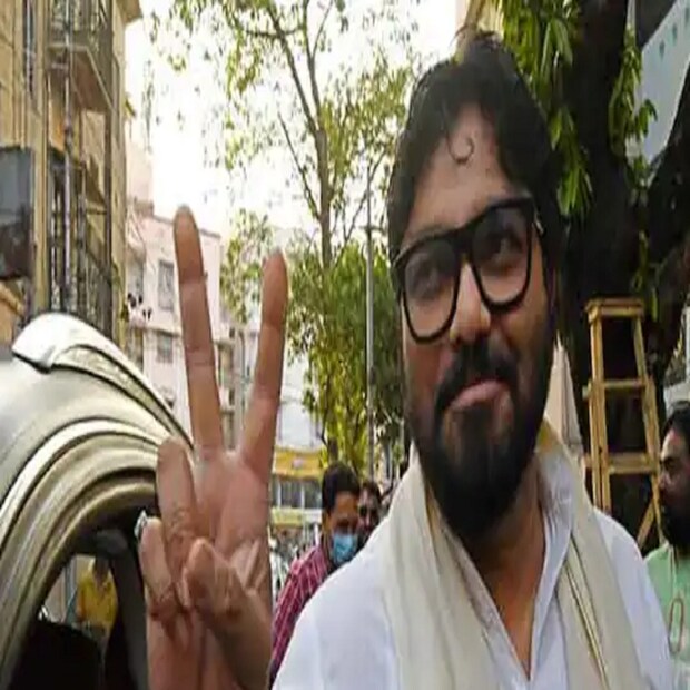 প্রসঙ্গত, রবিবার রাতেই বালিগঞ্জের দ্বিতীয় কর্মী করেন বাবুল সুপ্রিয়। সভাশেষে বাবুলের চ্যালেঞ্জ, ''বিজেপির যারা লোকসভায় জিতেছিলেন, ২০২৪-এ তাদের মধ্যে কতজন ভোটে দাঁড়াতে পারবেন, তা নিয়ে সন্দেহ আছে আমার। কেয়াকে (বালিগঞ্জের বিজেপি প্রার্থী) বলব, আমাকে নিয়ে বেশি চিন্তা করতে না। মেঘেদের দল নিয়ে আগে ভাবনা চিন্তা করুন।''
