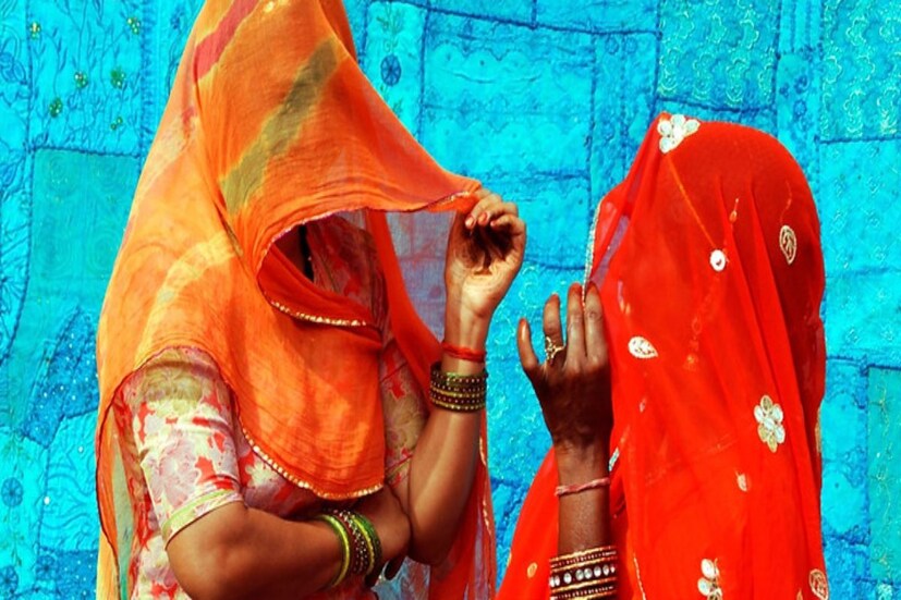 স্বামী দুই স্ত্রীর মধ্যে বিচ্ছেদ দৈনিক জাগরণ-এর প্রতিবেদনে বলা হয়েছে, স্বামীর এমন এক অনন্য বিভাজনের ঘটনা সামনে এসেছে পূর্ণিয়া পুলিশ ফ্যামিলি কাউন্সেলিং সেন্টারে। যা এলাকায় বিশেষ ভাবে শিরোনামে উঠে এসেছে।