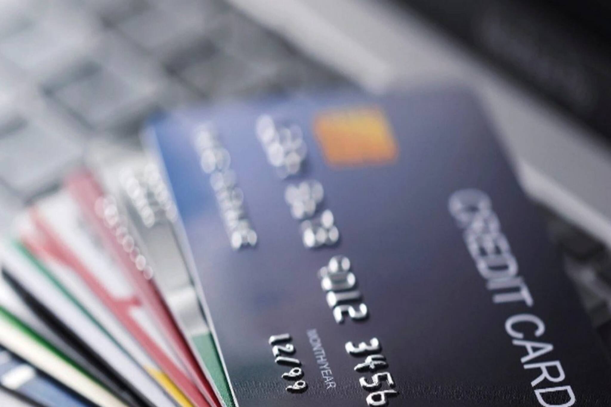 ক্রেডিট কার্ড ব্যবহার করলে কী কী বিশেষ সুবিধা পেতে পারেন জেনে নিন