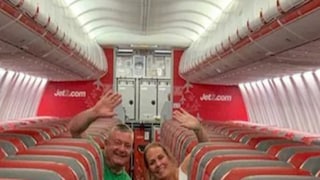 যাত্রী বিমানে প্রাইভেট জেটের আরাম, করোনাকালে দারুন অভিজ্ঞতা ব্রিটিশ দম্পতির